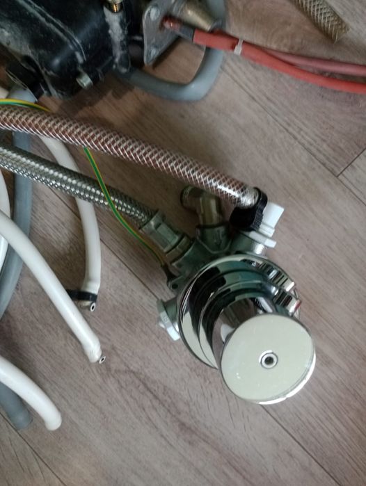 Продам оборудование душевой кабины