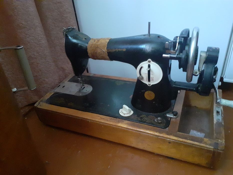 Швейная машинка ручная