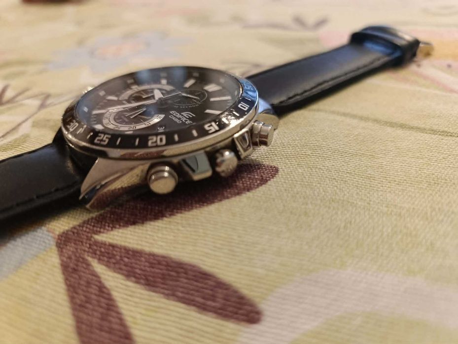 Часовник Casio Edifice