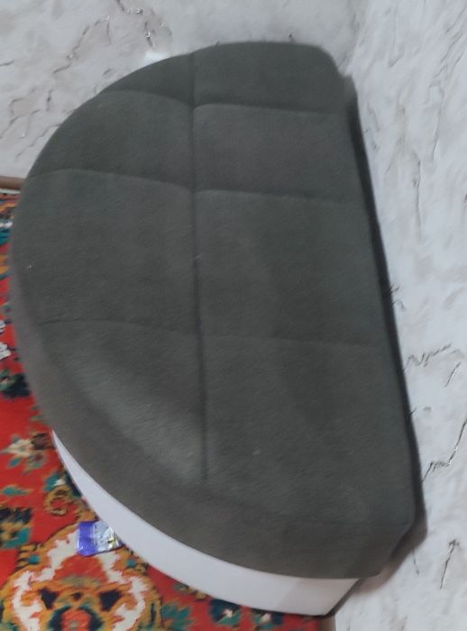 Продам диван уголок