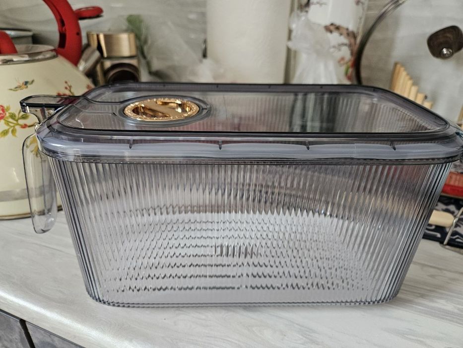 Контейнер для холодильника. Новый. Цена 95.0 тыс