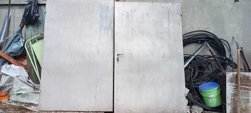 гаражни врати метални