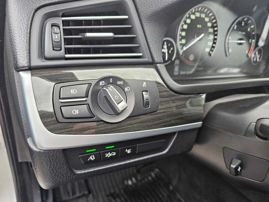 BMW Seria 5 525 218cp line assist, blind spot, distronic, trapa