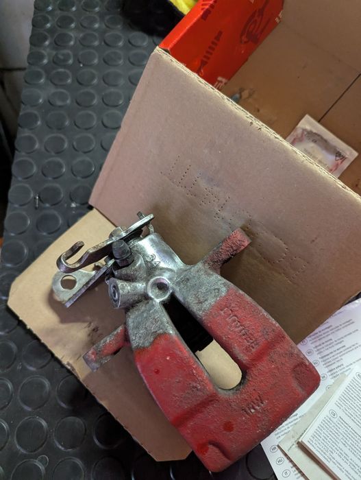 Etrier spate stânga Renault Megane 3