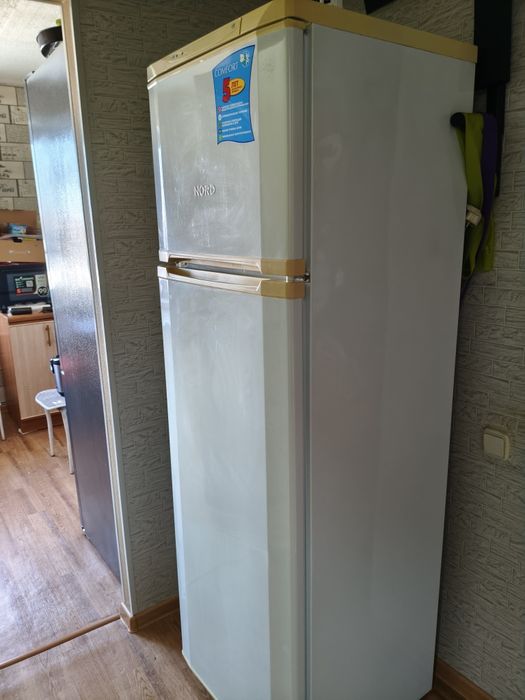 Продам холодильник