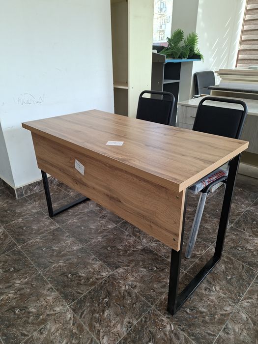 Стол на м/к из ЛДСП