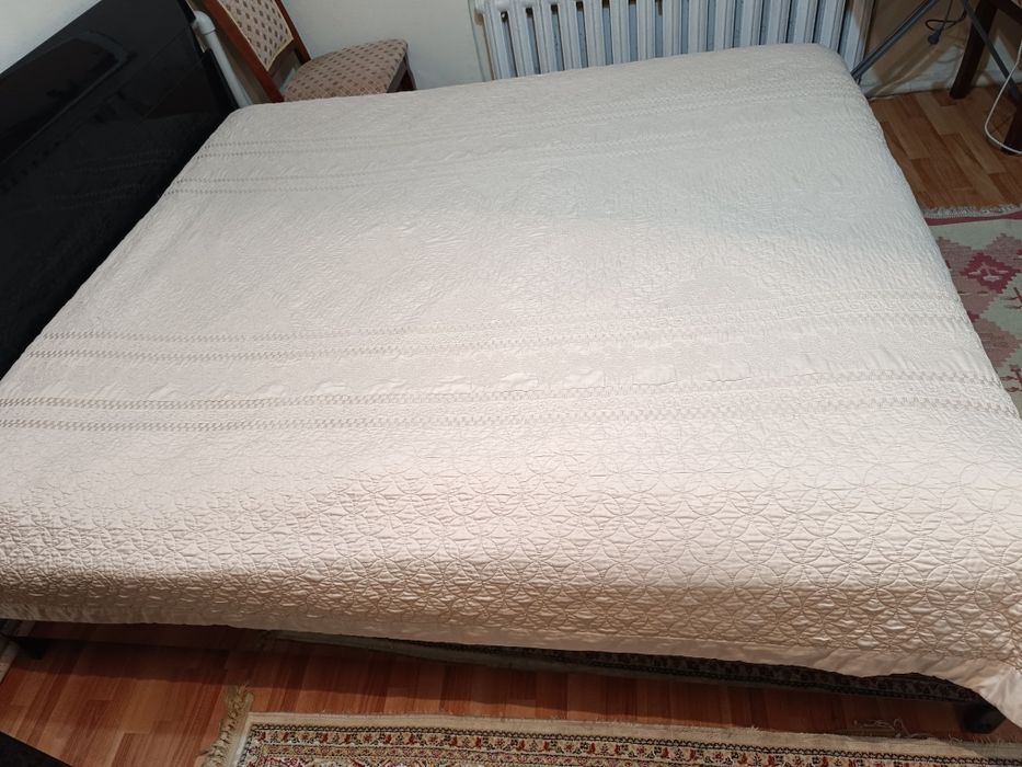 Кровать двуспальная, 200*180