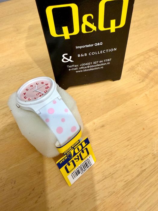 Ceas copii Q&Q Alb-Roz Quartz Miyota – ușor și rezistent la apă