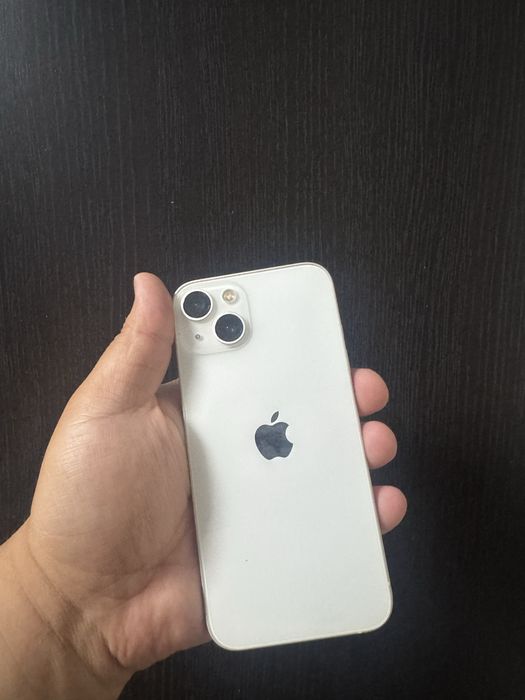 Продам IPhone 13