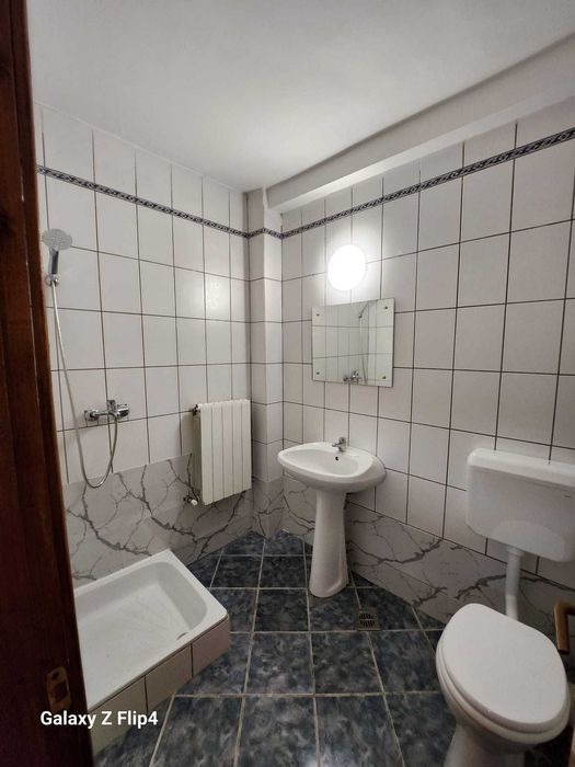 Inchiriez triplex 55 mp, singur in cladire, la Universitate