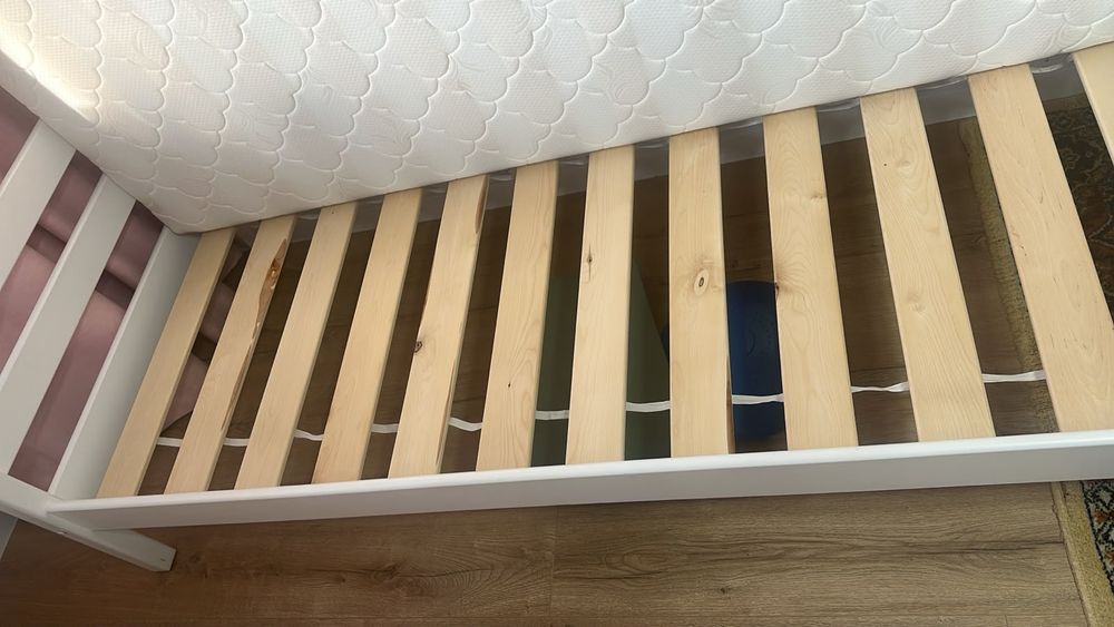Продам кровать из массива березы