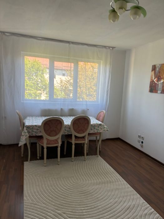 Apartament de închiriat