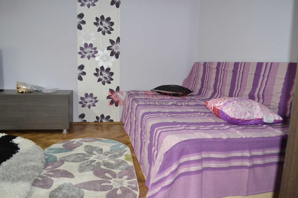 Apartament 3 camere Centru
