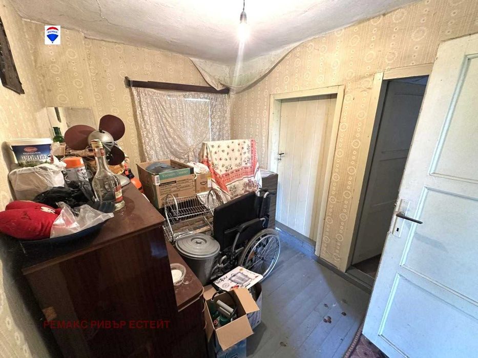 Селска къща за продажба в с. Иваново