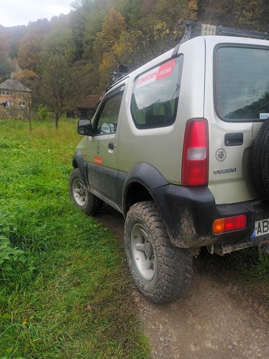 Vând suzuki Jimmy