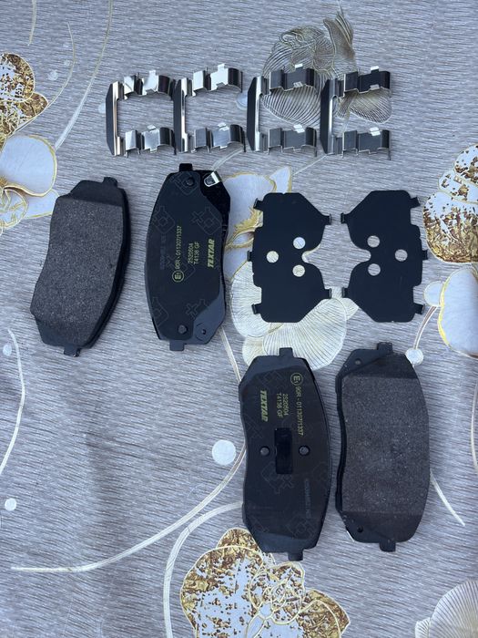 Kit frâne față TEXTAR PRO+ – 2 discuri + 4 plăcuțe – Hyundai / Kia – NOI