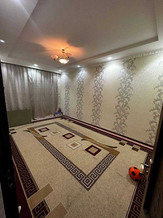 ИбинСино 3 хона  1 етаж йахши нархда сотилади