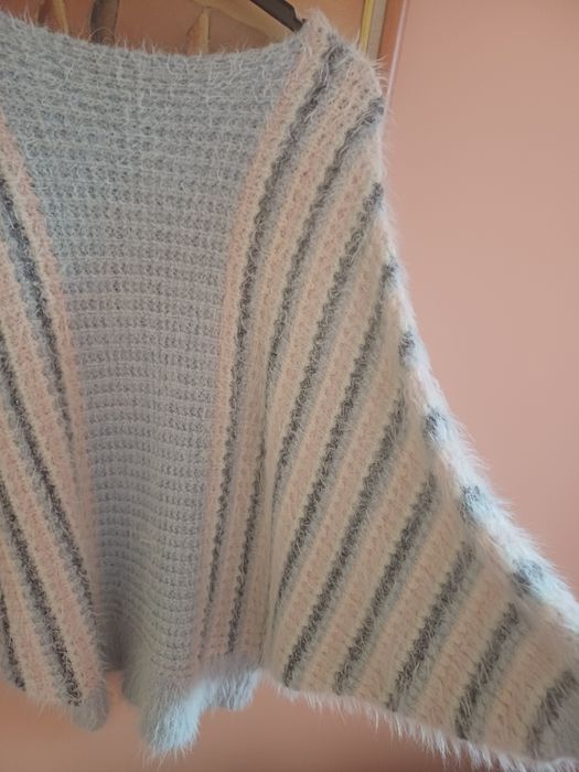 Дамски дебел пуловер