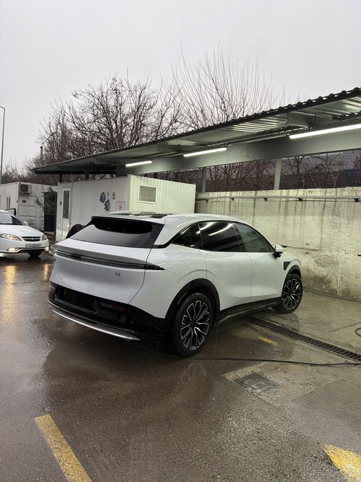 zeekr 7x 780km full  probeg 5988 nasiya bor