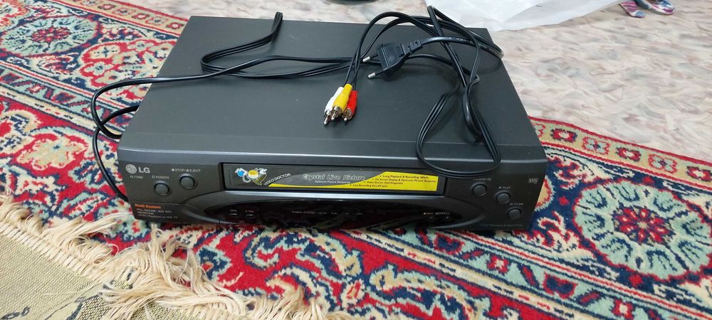 Продам видеомагнитофон