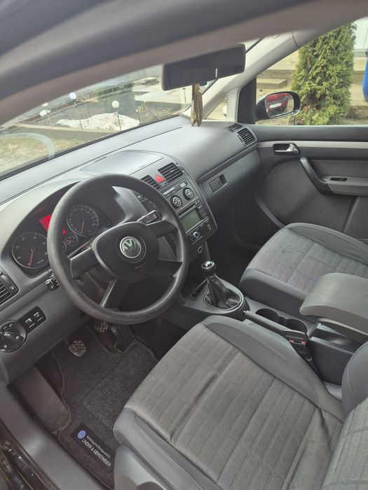 Vând vw touran 1.9 tdi an 2007 stare foarte bună