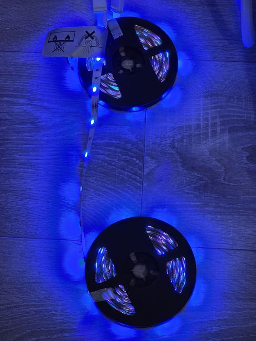 Bandă LED Smart RGB WiFi 10M (2x5M) – Muzică, Alexa & Google Home