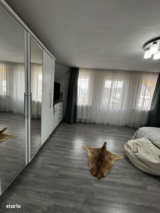 Casa de Vânzare cu lac