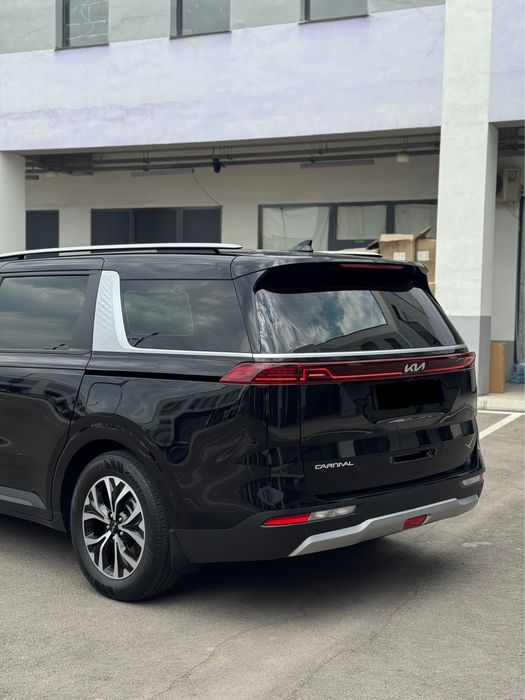 Kia carnival 2023,24