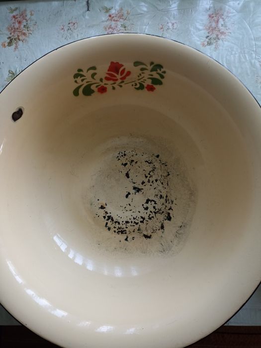 Продам таз эмалированный