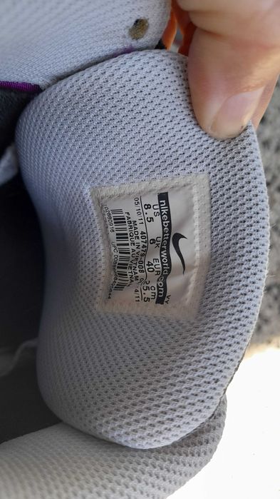 Маратонки Nike, велур и кожа, номер 40, в добро състояние.