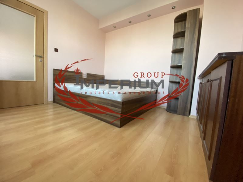 Дава се под наем Двустаен апартамент в Варна, Цветен квартал - 65 кв.м за 408 € - Снимка #6