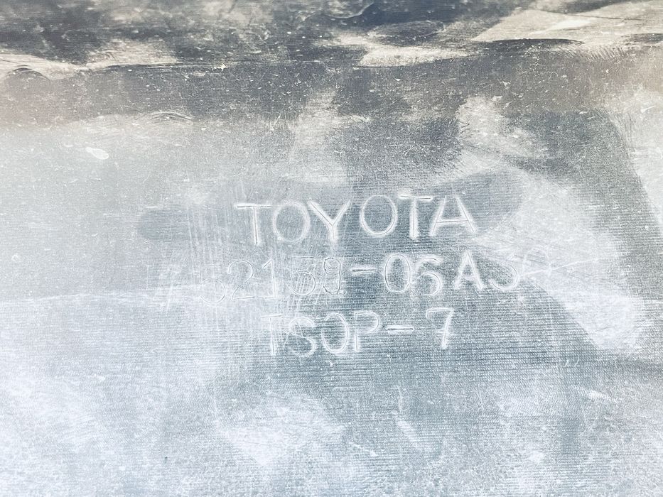 Задние  бампер на Toyota camry 55