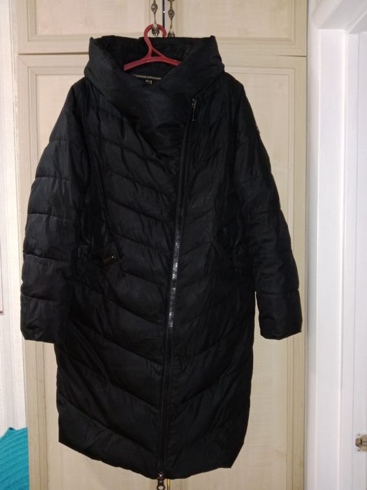 Продам женскую зимнюю куртку размер 52 - 54 за 7000 тенге.