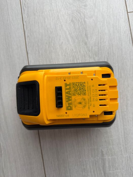 Батерия на Dewalt