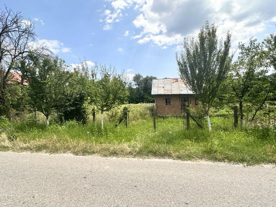 Teren de vânzare Oc. Mari Bunesti