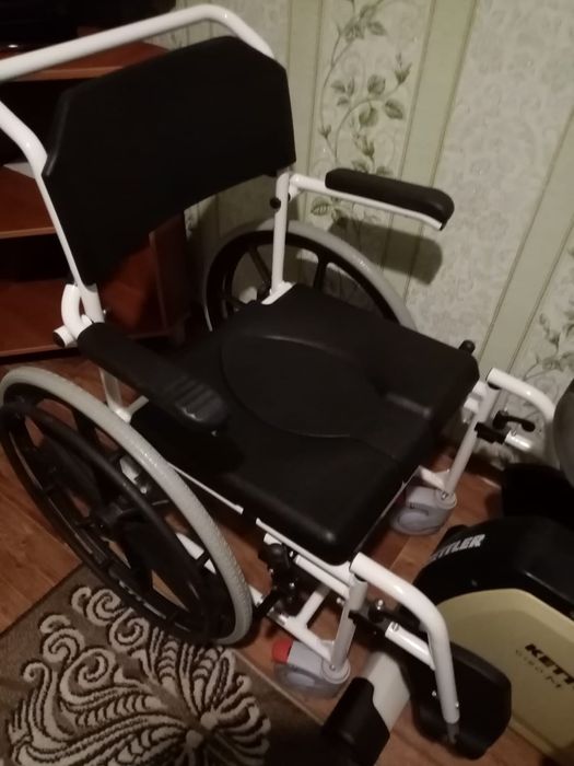 Инвалидная коляска