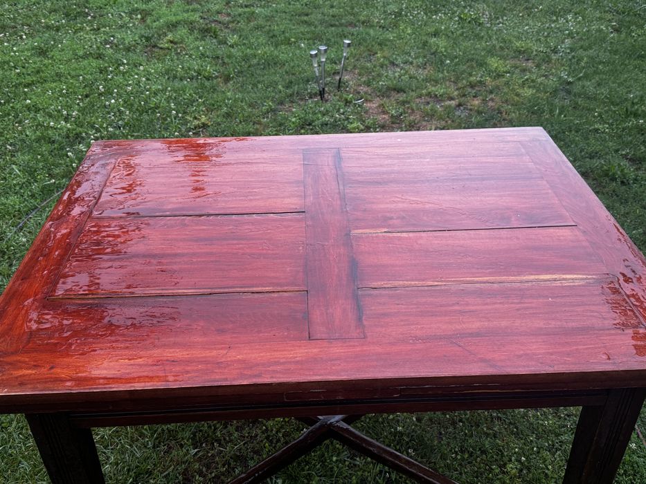 Masa din lemn si 4 scaune