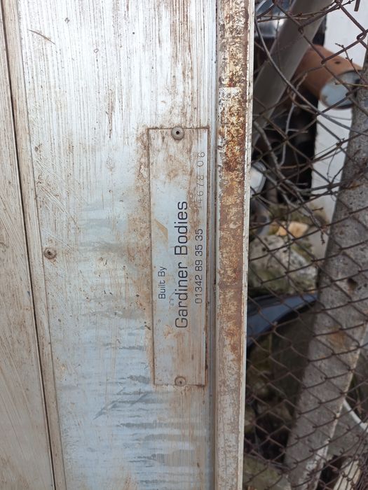 Продавам Падащ Борд за камион