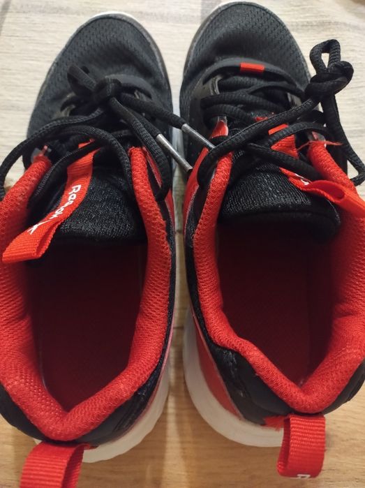 Маратонки за момче;Черни кожени маратонки Reebok