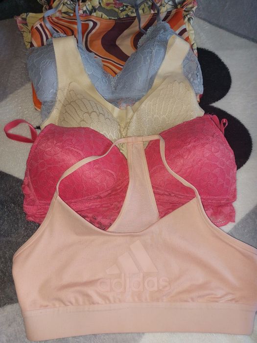 Set 6 bustiere mărimea xs și s