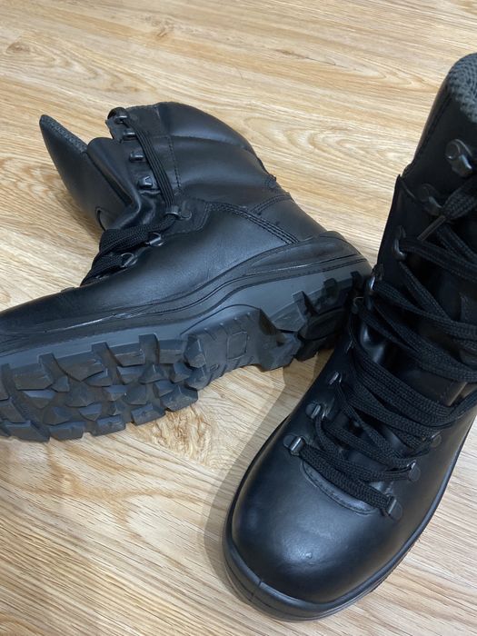 Продаются берцы 41 размер