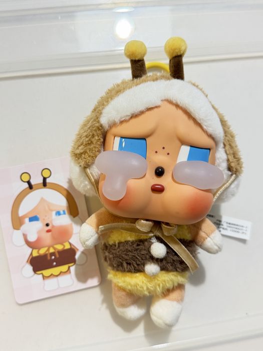 Оригинал POP MART Baby Molly и Cry Baby Crying anagin