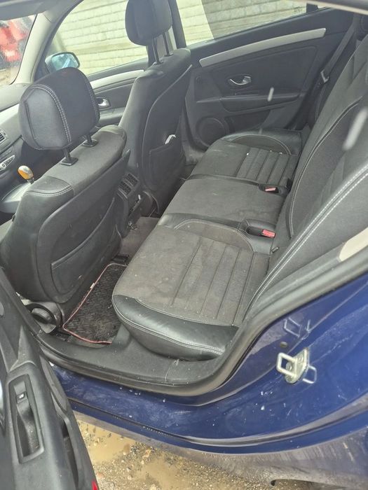 dezmembram/piese renault laguna 3 an 2009 2.0 dci m9r
