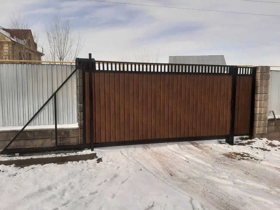 Ворота навес забор тапчан решотки.