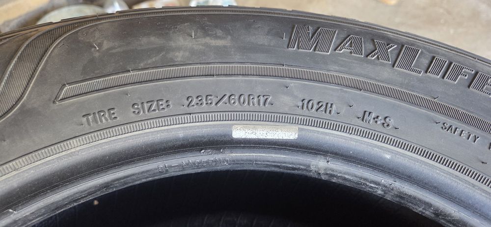 Покрышки летние 235/60/17
