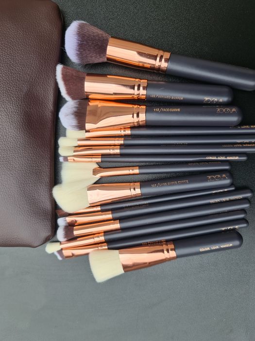 Trusă set machiaj Profesional Zoeva 15 piese ,Naked