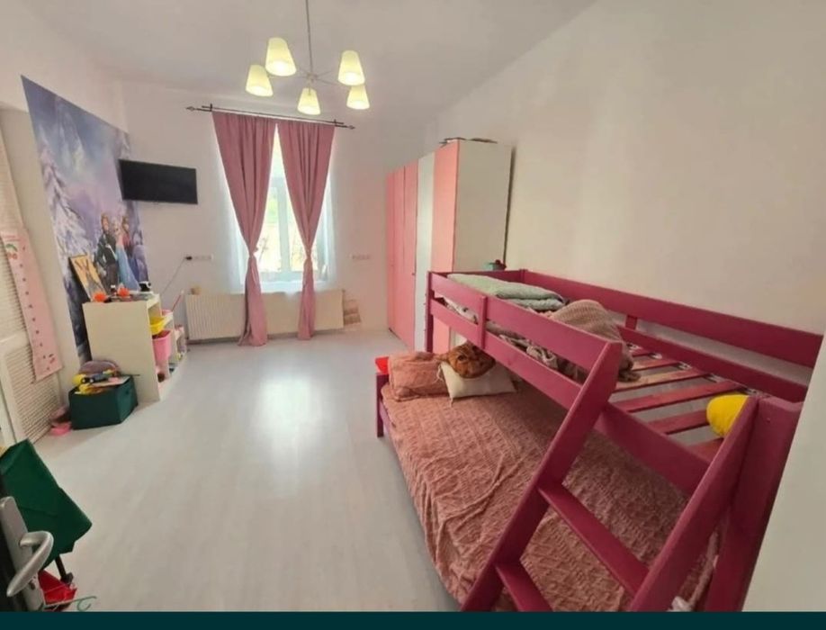 Vând casa central P+M/ IN RATE /1An Sau schimb cu imobil în București