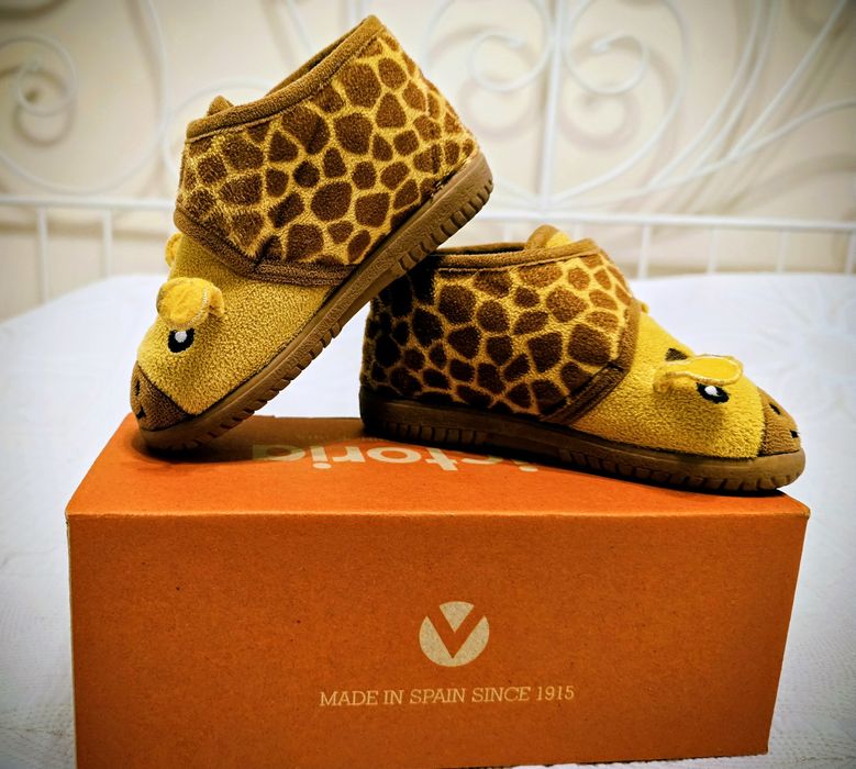 Пантофи Victoria, рамер 26,стелка 16см.,унисекс