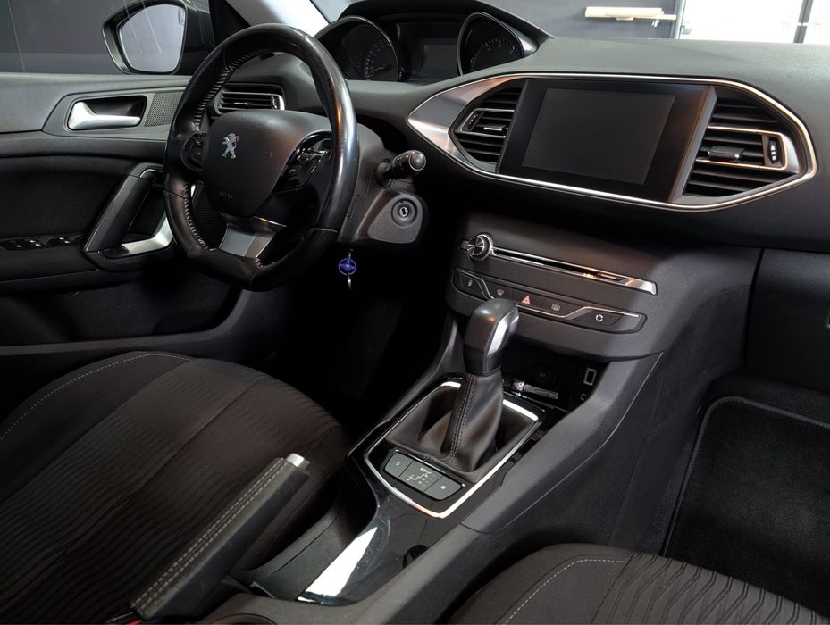 Peugeot 308 SW 1.6 BlueHDi 120 CP Automat – 11/2016 – 139.000 km