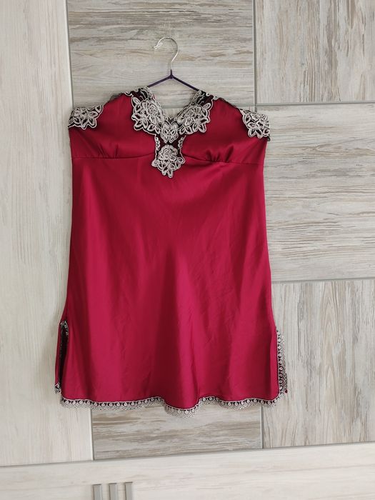 Бордовый пинюар,